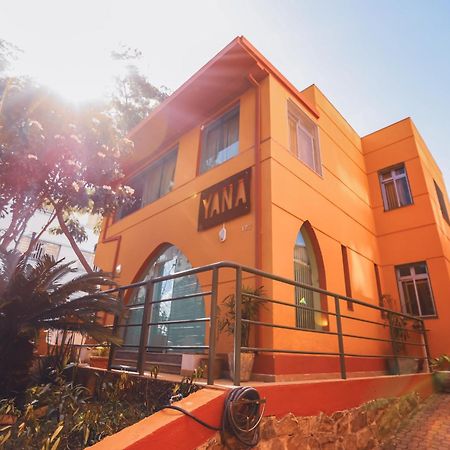 Poente Hostel เบโลโอรีซอนชี ภายนอก รูปภาพ
